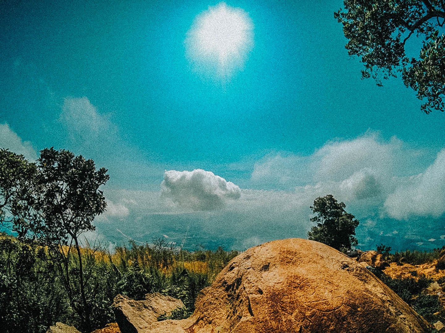 Núi Bà Đen, cơn ác mộng mang tên “Đường cột điện”